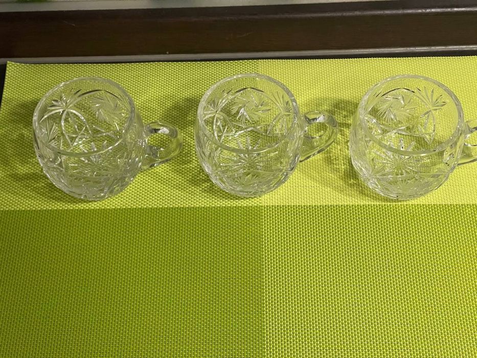 Бокалы.Хрусталь.Богемия.В наличии 3 шт.Цена:300.000