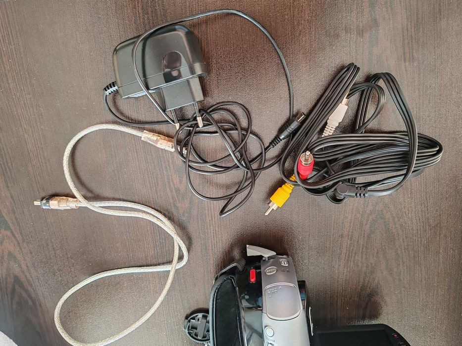 Видеокамера SAMSUNG - VP-D381 PAl