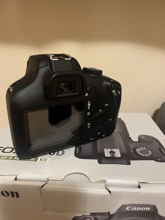 Canon EOS 4000D + 18–55mm | Пълен комплект | Като нов + 16GB карта