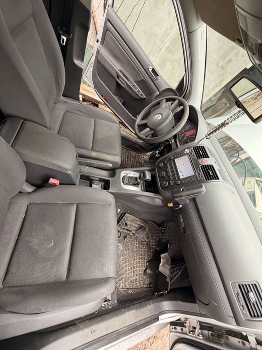 Dezmembrez dezmembrari golf 5 motor 1.6 FSI BLP cutie automata  GJX