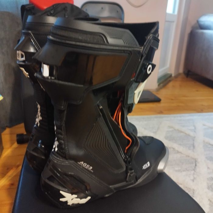 Мото Ботуши XPD XP9R BLACK+Acerbis Imapct evo 3.0 наколенки