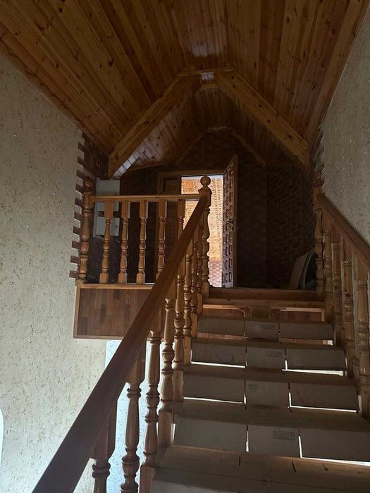 СРОЧНО!!! Продам коттедж в центре  города