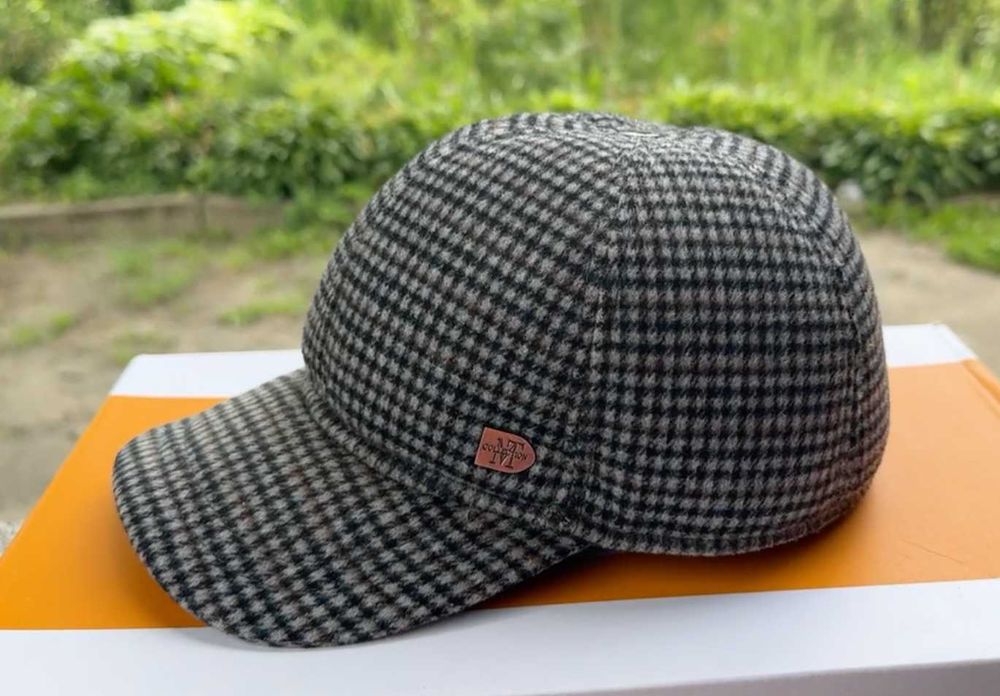 Șapcă bărbătească MT Collection din lână, în carouri, mărimea 57