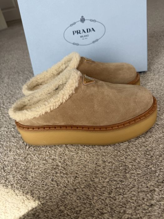 Обивки с овча вълна Prada