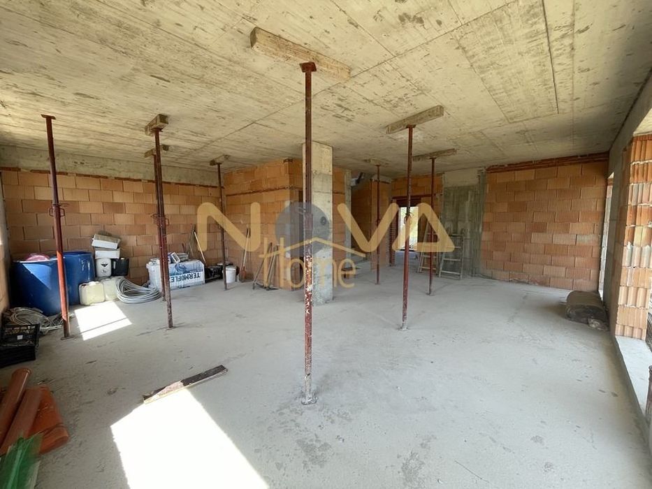 Продава се Къща в Варна, Изгрев - 250 кв.м за 953 €/кв.м - Снимка #3