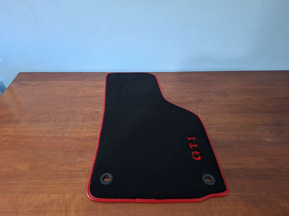 Covorase auto din mocheta dedicate VW Golf 5 - 6 (R32 - GTI)