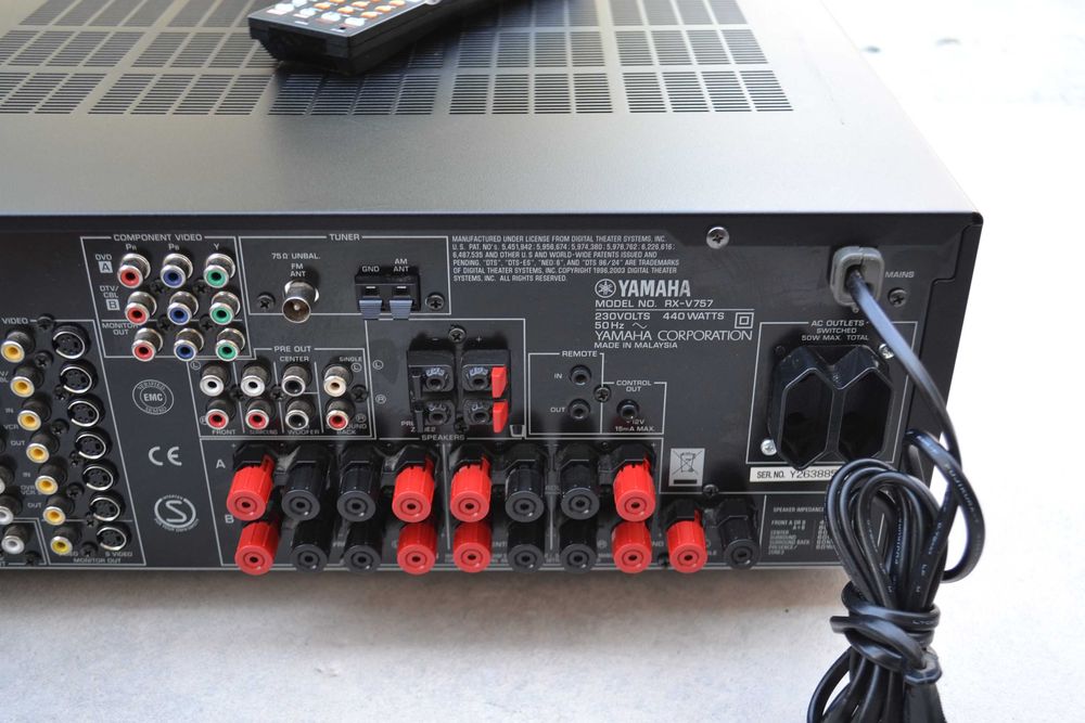 Amplificator Yamaha RX-V 757 cu telecomanda