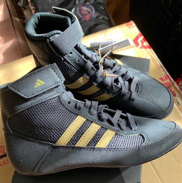 Детски обувки за борба