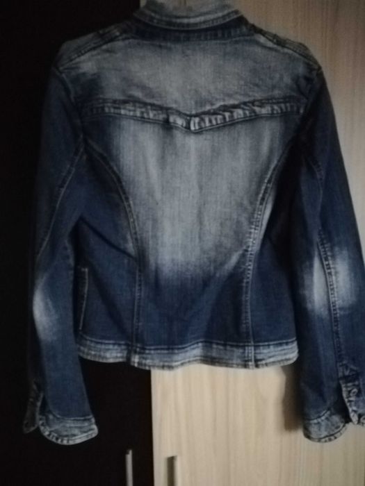 Дамско дънкаво яке