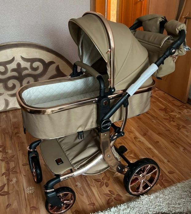 Коляска всесезонная