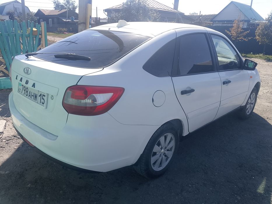 продам ладу гранту год 20015