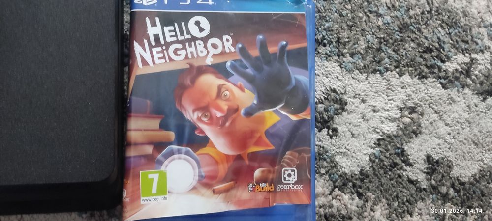 Consolă PS4 Slim + 2 Jocuri (CoD & Hello Neighbor) + 2 Manete