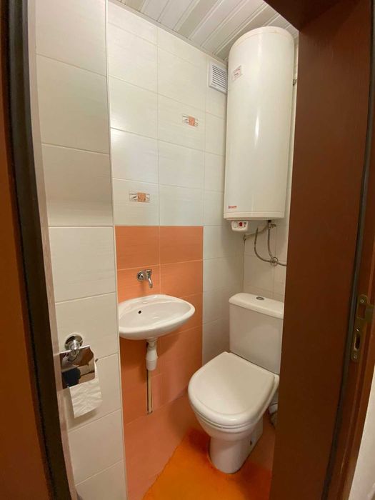 Дава се под наем Тристаен апартамент в Плевен, 9-ти квартал - 69 кв.м за 351.9 € - Снимка #7