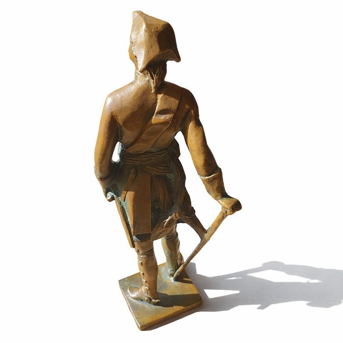 Бронзовый Пётр монументскульптура