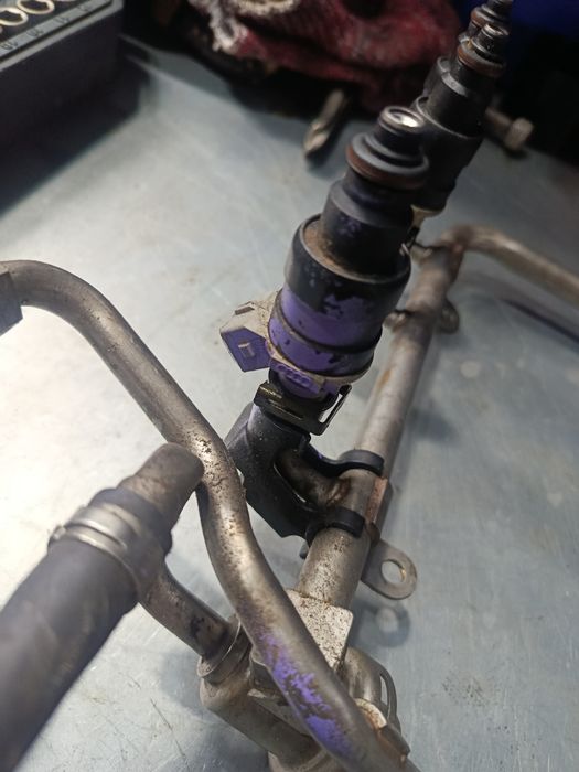 Форсунки Ауди с4 . 2.8