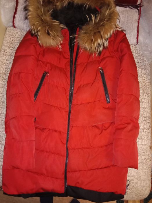 Продам куртки  1500 т