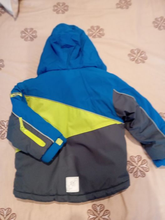 Geaca  baiat mărimea 110