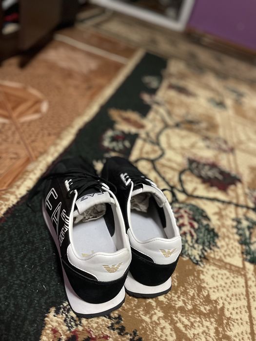 Adidasi Emporio Armani