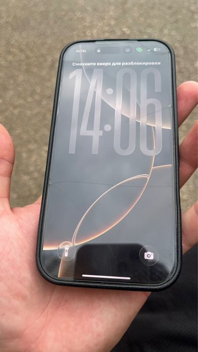 Продам iphone 16 pro
