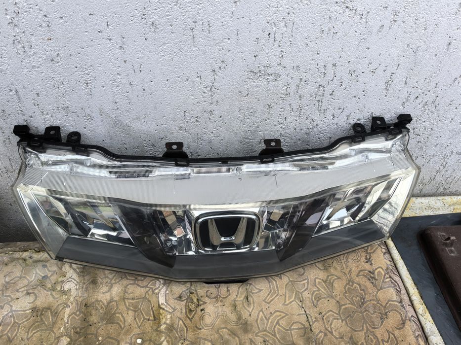 Предна решетка за Хонда сивик 8