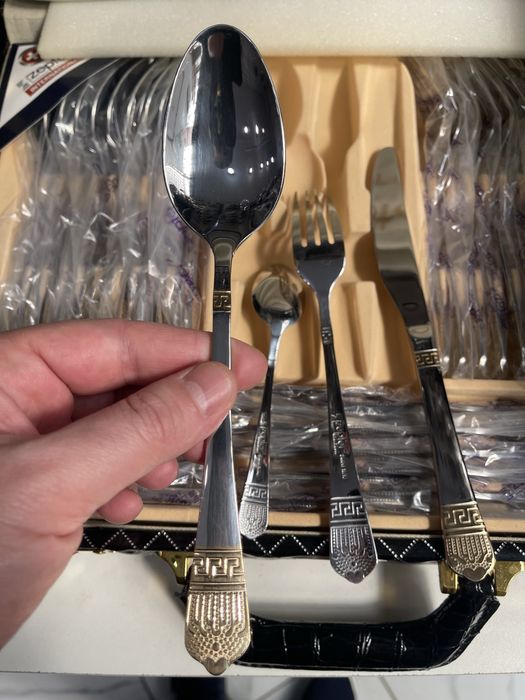 Посуда столовый кухонный приборы ложки и вилки