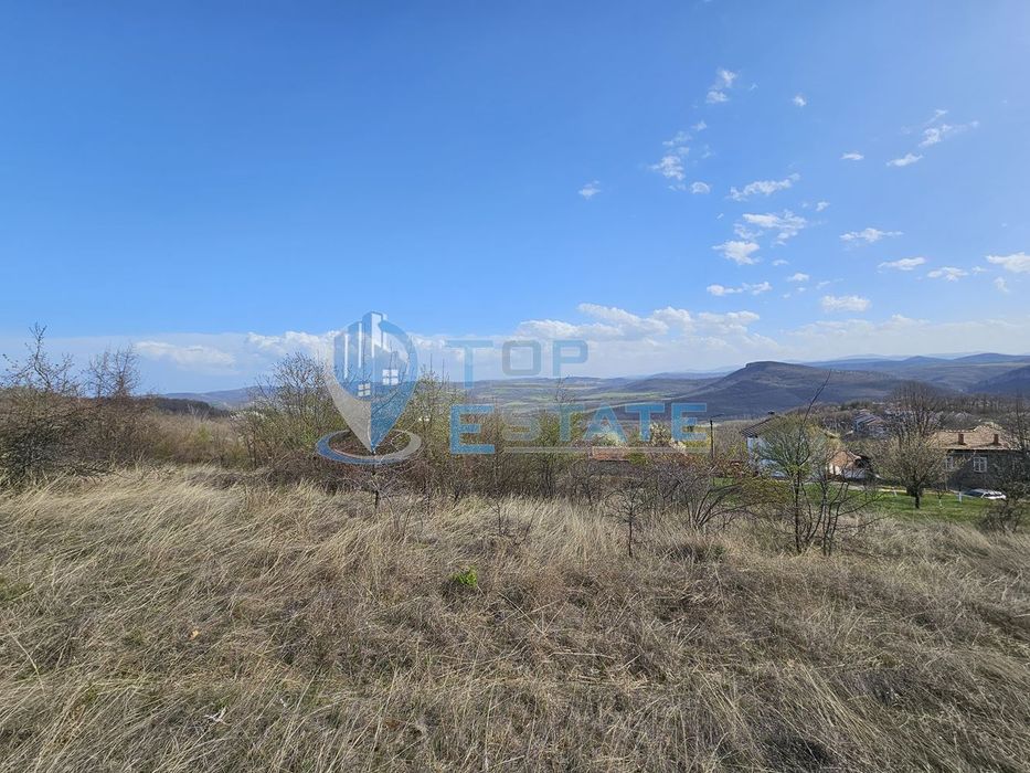 Огромен панорамен парцел с южно изложение над село Геша до гр. Дряново