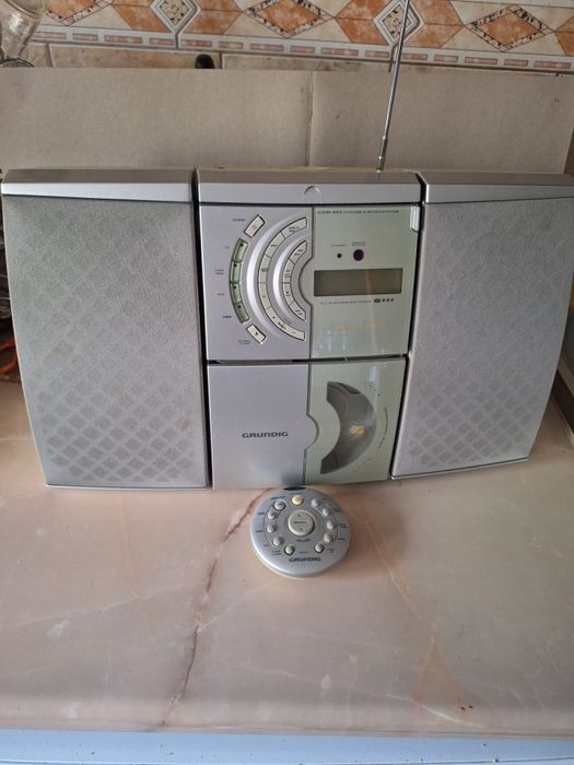 Vang sistem Grundig CDM-900.