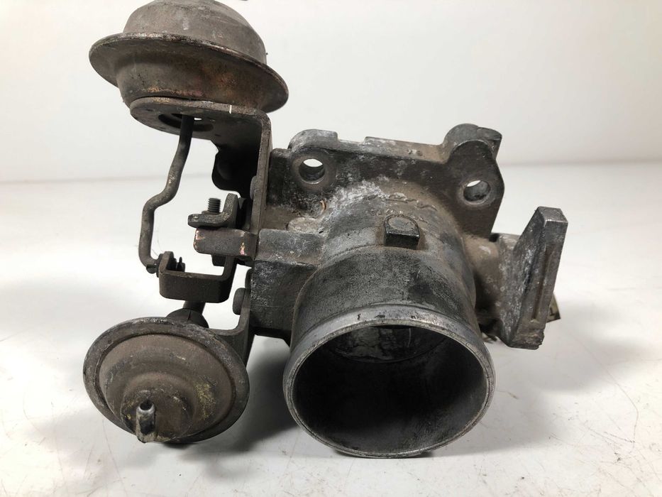 Дроселова Клапа Toyota Avensis T22 2.0Td 90кс 2001г