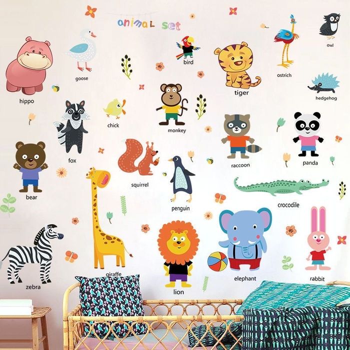 Обои, наклейки на детскую