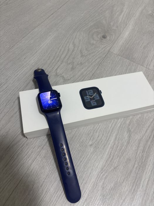 Apple watch se (2-го поколения)