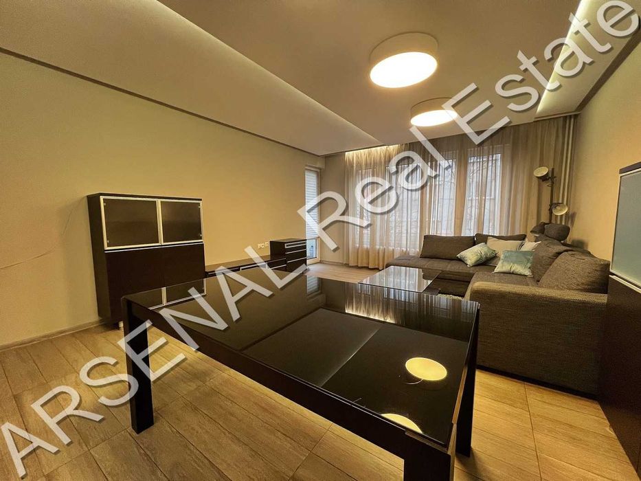 Тристаен апартамент под наем, Иван Вазов