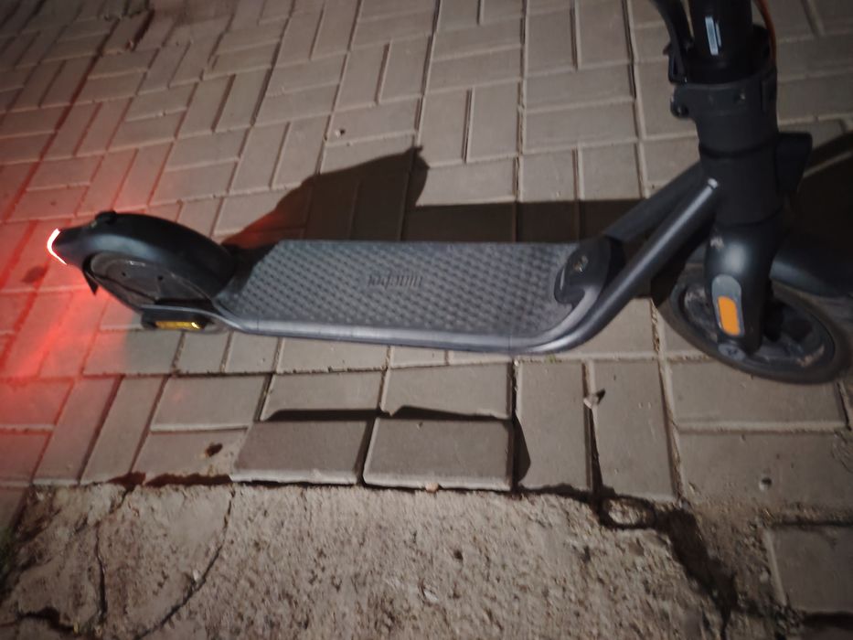 Продаю Электросамокат Ninebot.