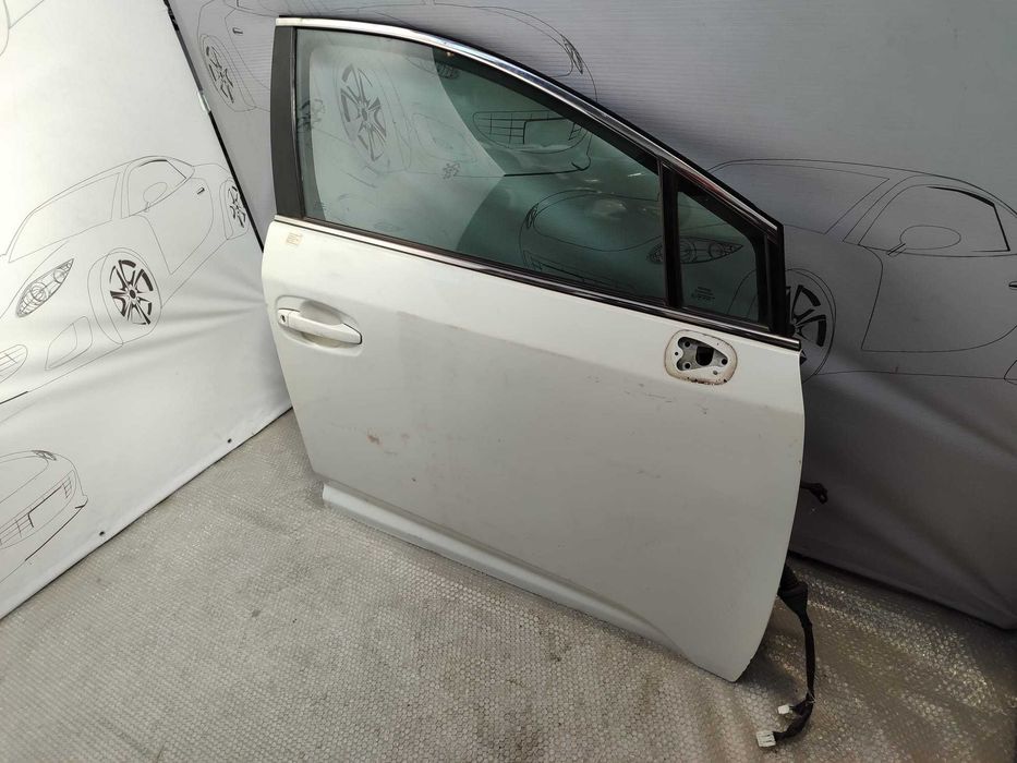 Ușă Față Dreapta Toyota Avensis T270 Sedan Alb Culoare 070 2015 / [2015-2018] / 6700105081 6700105071 (3A)