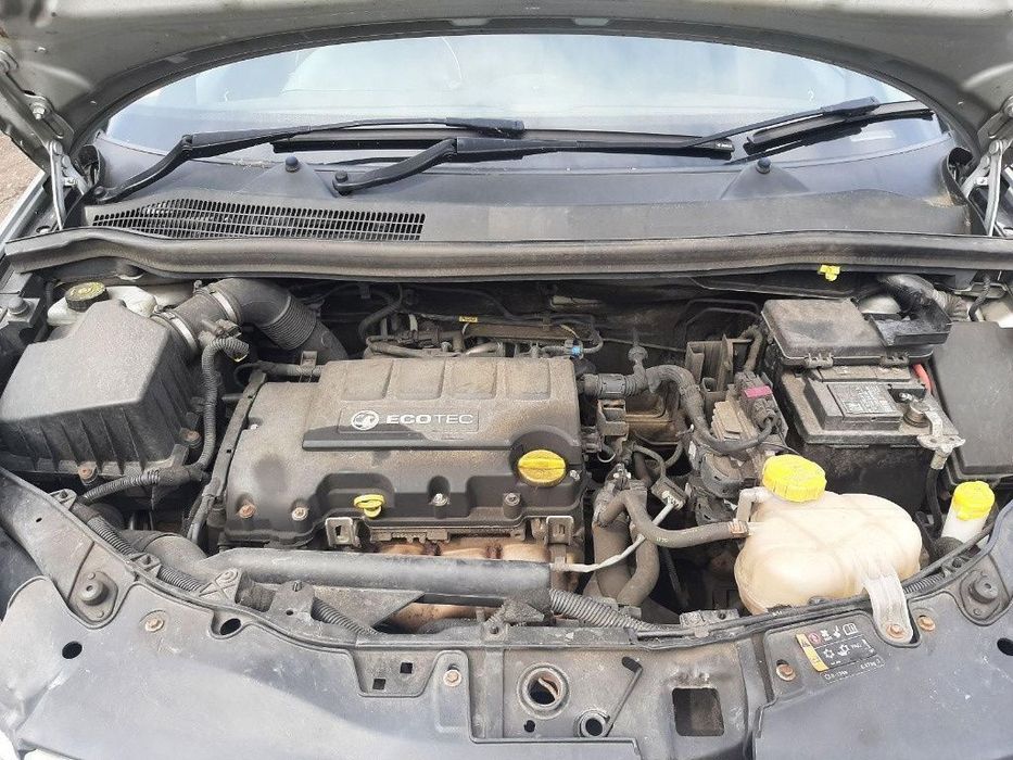 Far stanga Opel Corsa D 2013 HATCHBACK 1.4 i