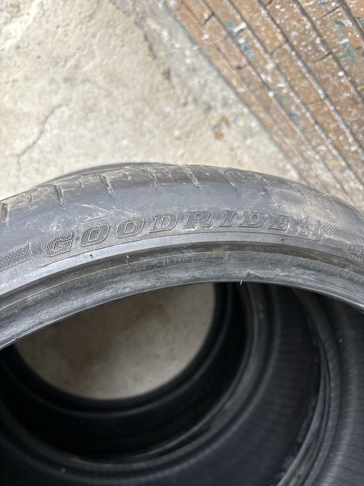 Cauciucuri 225 ZR 35 20