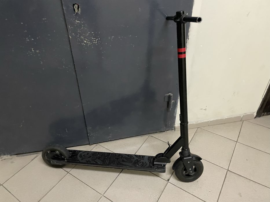 Продам электросамокат
