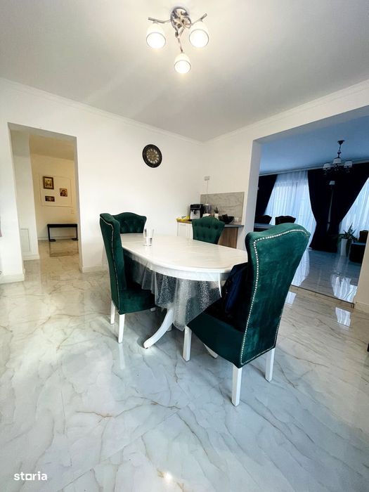 Casă de vânzare – 6 camere P+M, Haieu