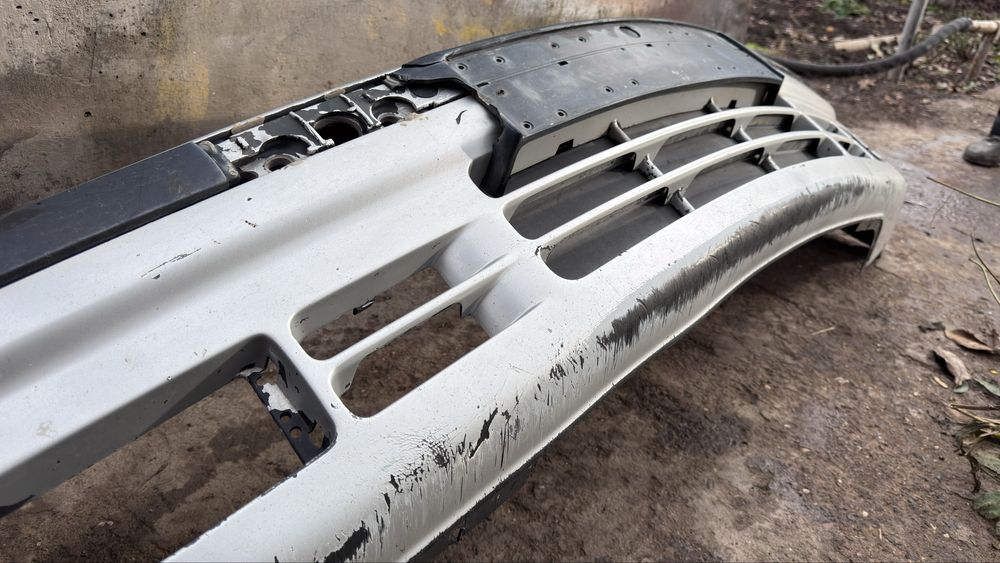 Передний бампер BMW e36