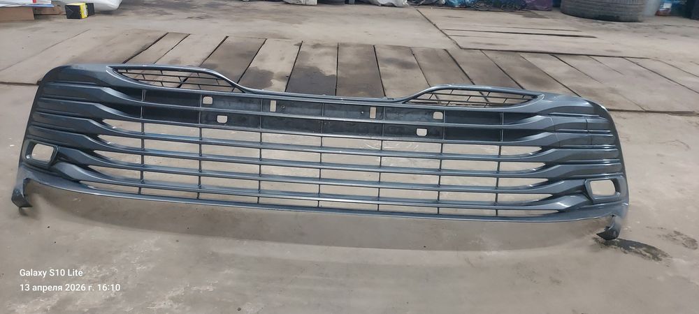 Решотка радиатора камри 70