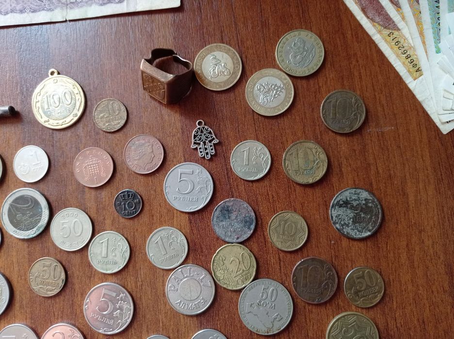 Продам монеты купюры старые