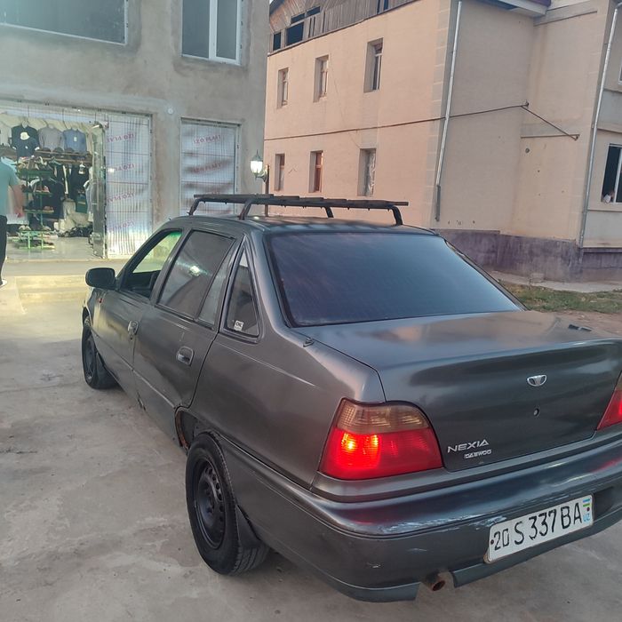 Nexia 1 1.5 sons sotiladi 1.900$ kami bor