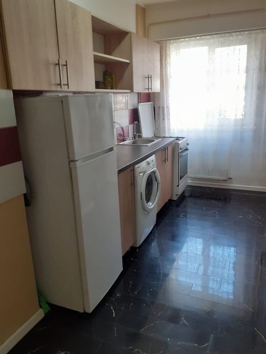 Închiriez garsoniera si apartament regim hotelier