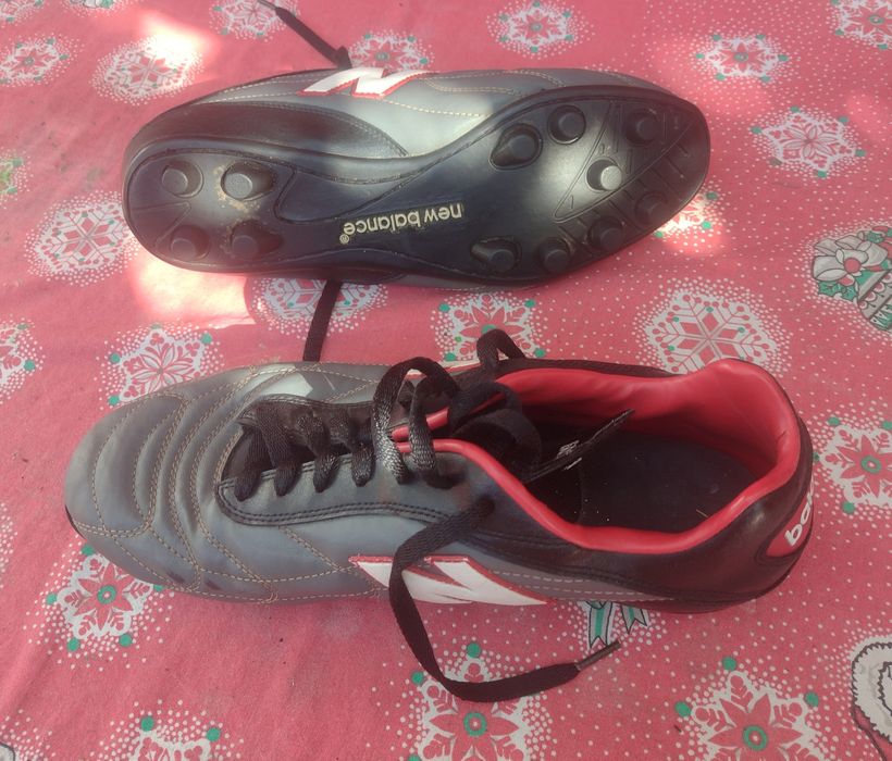 Футболни обувки,бутонки.New balance