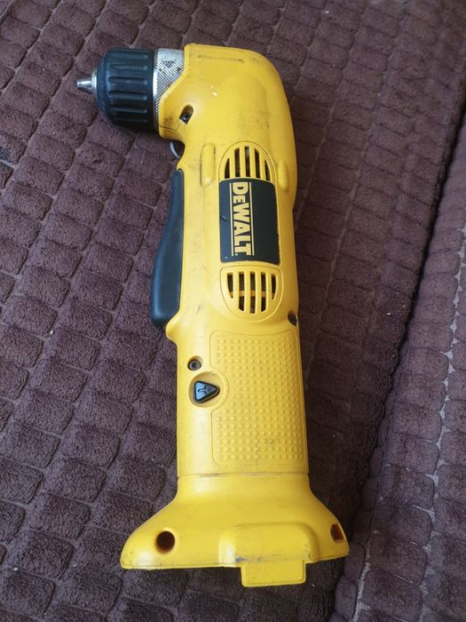 Bormașina dewalt fără baterie