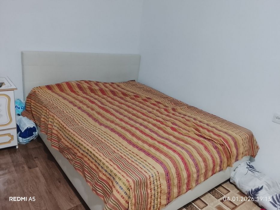 Крават. 2адамдық