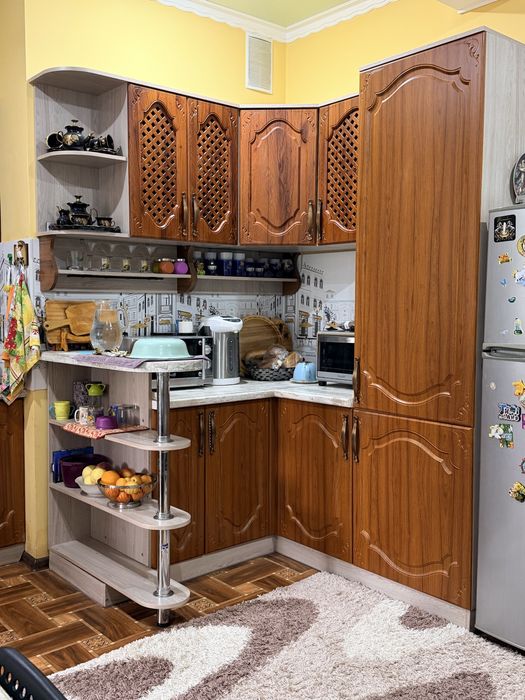 Срочно продам кухонный гарнитур!