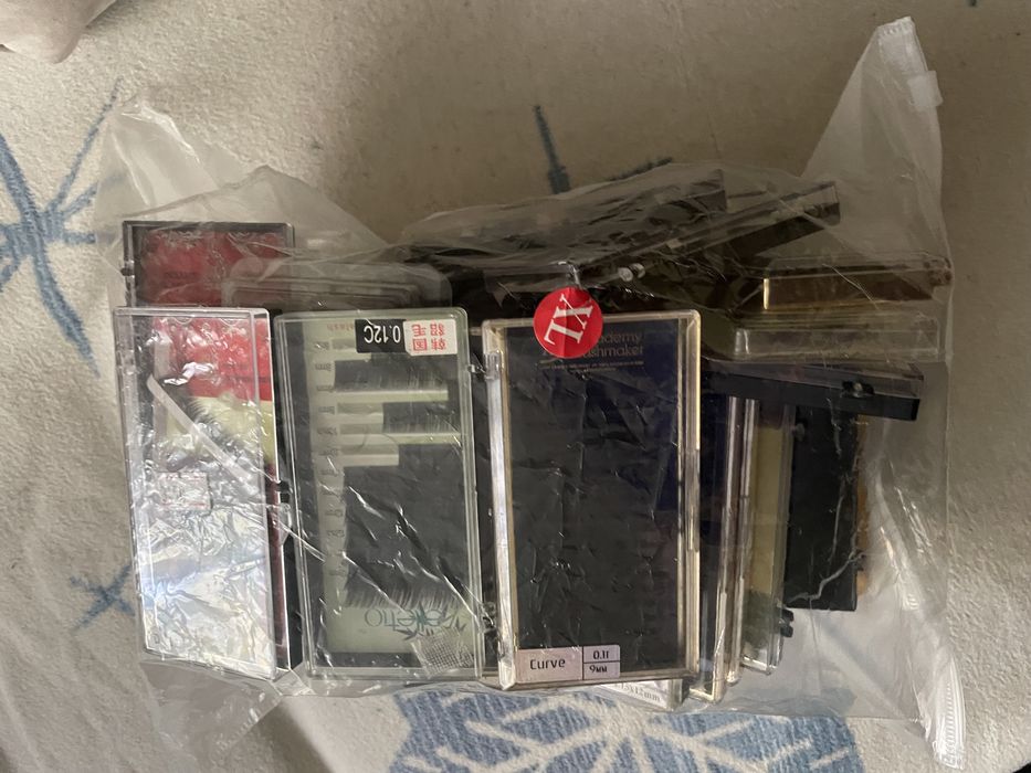 Продам весь набор палеток ресниц