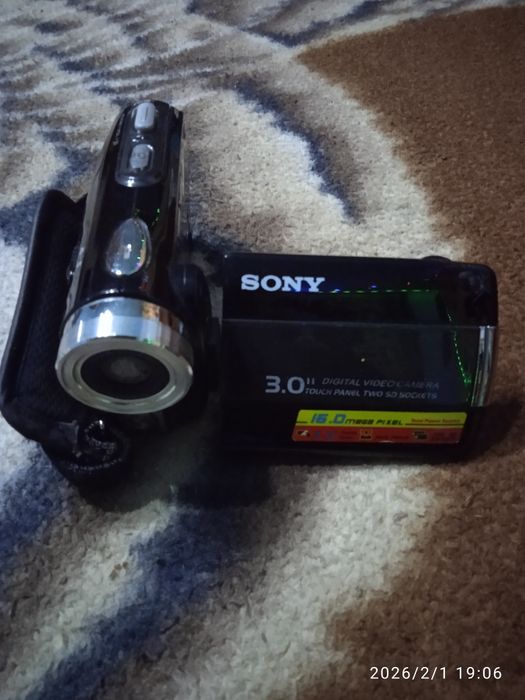 Продам камеру сони срочно