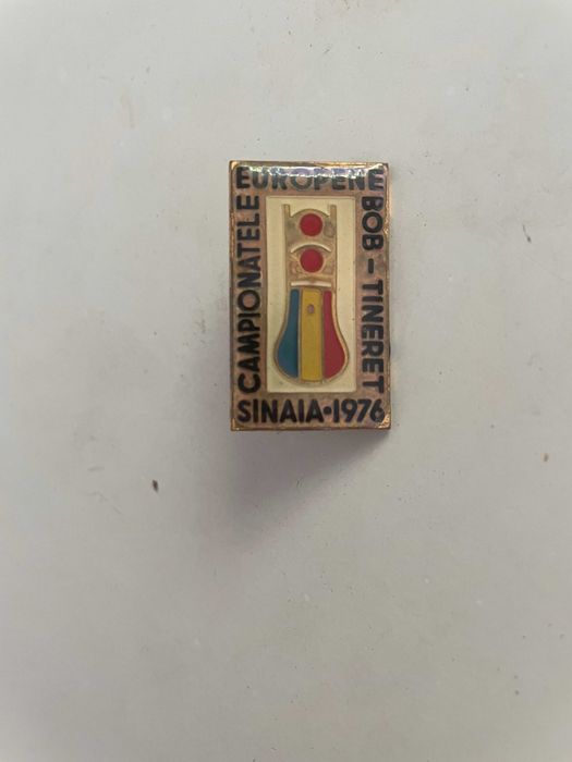 insigna pin Campionatele Europene Bob Tineret 1976 RSR Romania