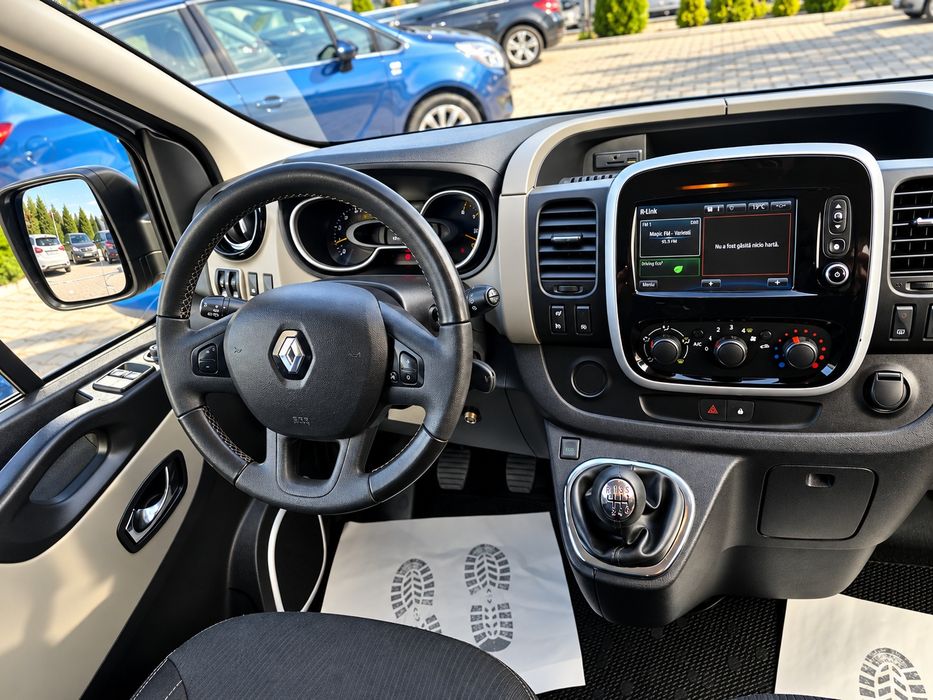 Renault Trafic 1.6 dci, e6, anul 2015, 9 locuri, Ac, Navi